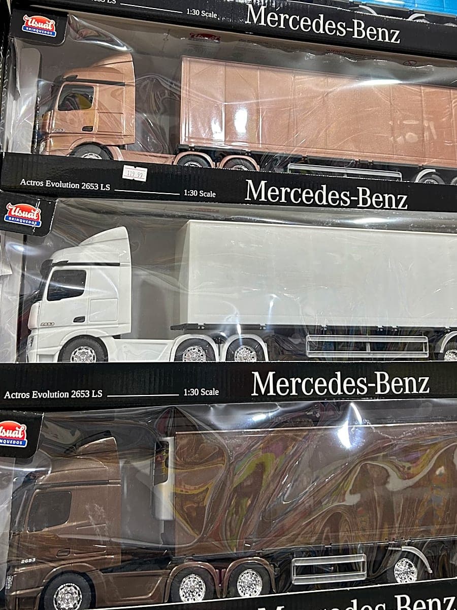 Caminhão Mercedes-Benz Actros