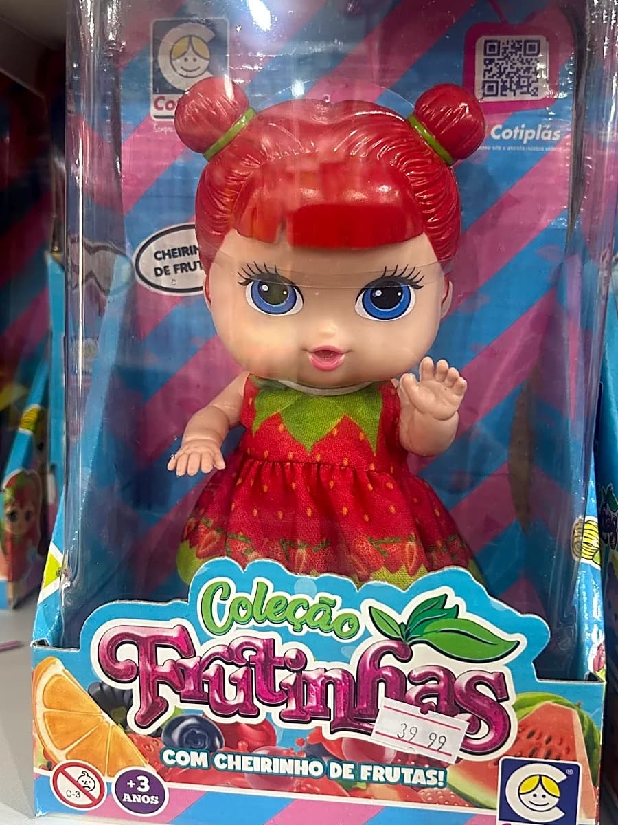Boneca Frutinhas Moranguinho com Cheirinho de Frutas