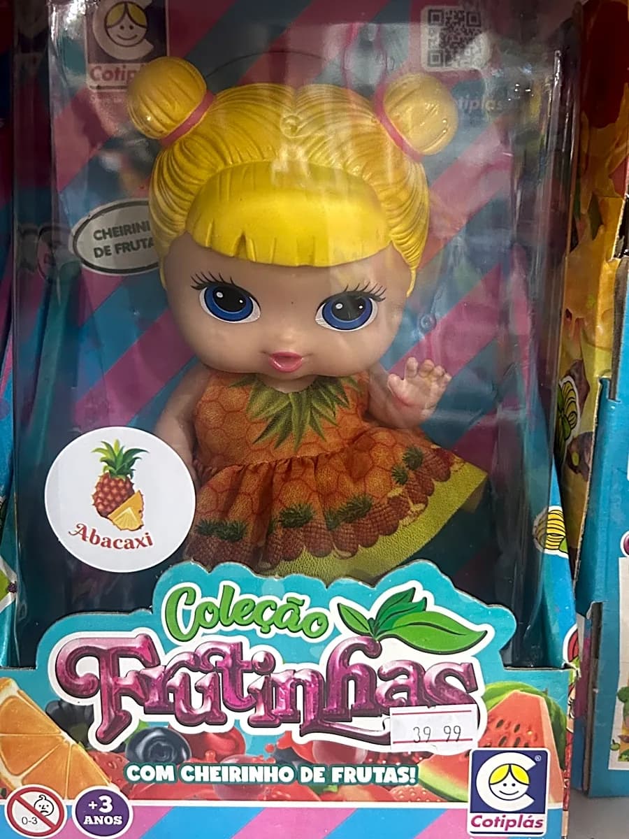 Boneca Frutinhas Abacaxi com Cheirinho de Frutas