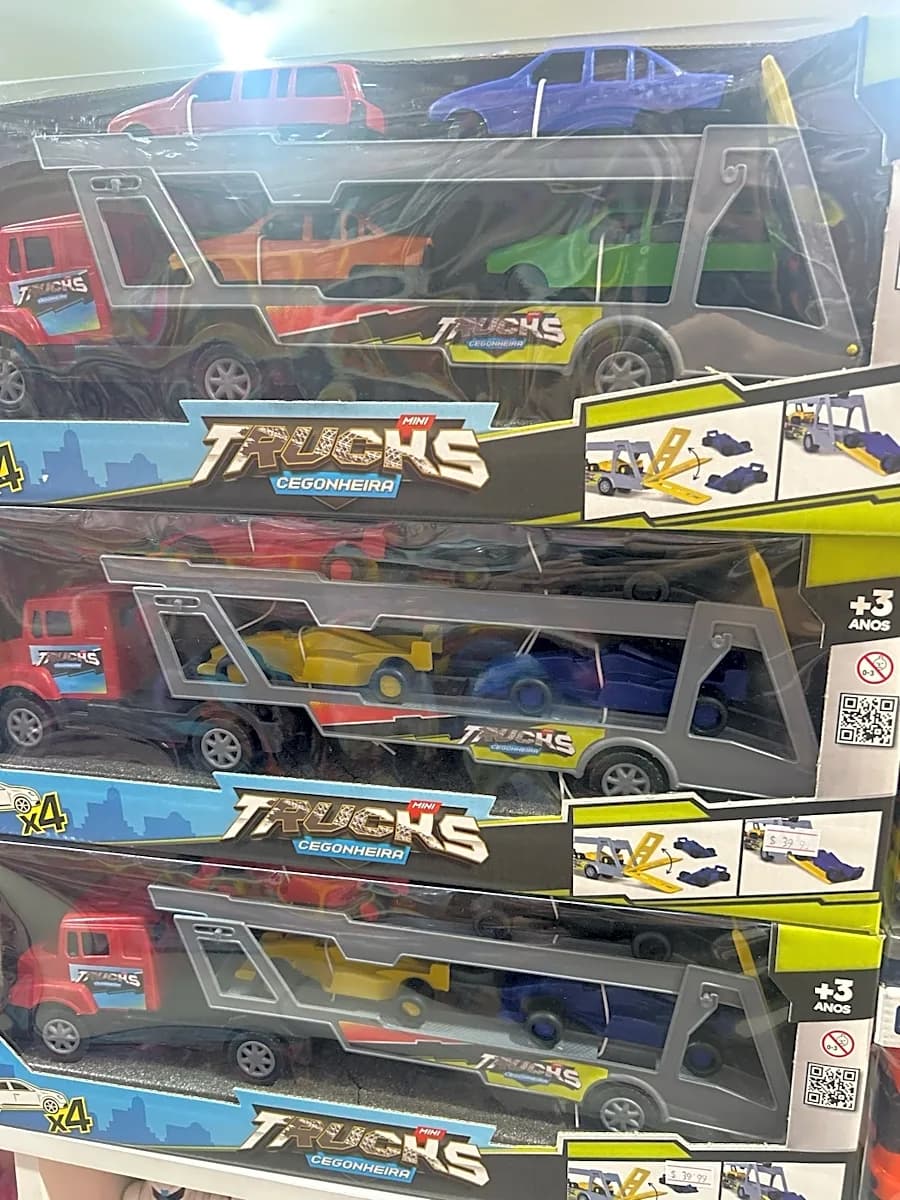Caminhão Cegonheira Mini Trucks com 4 Carrinhos
