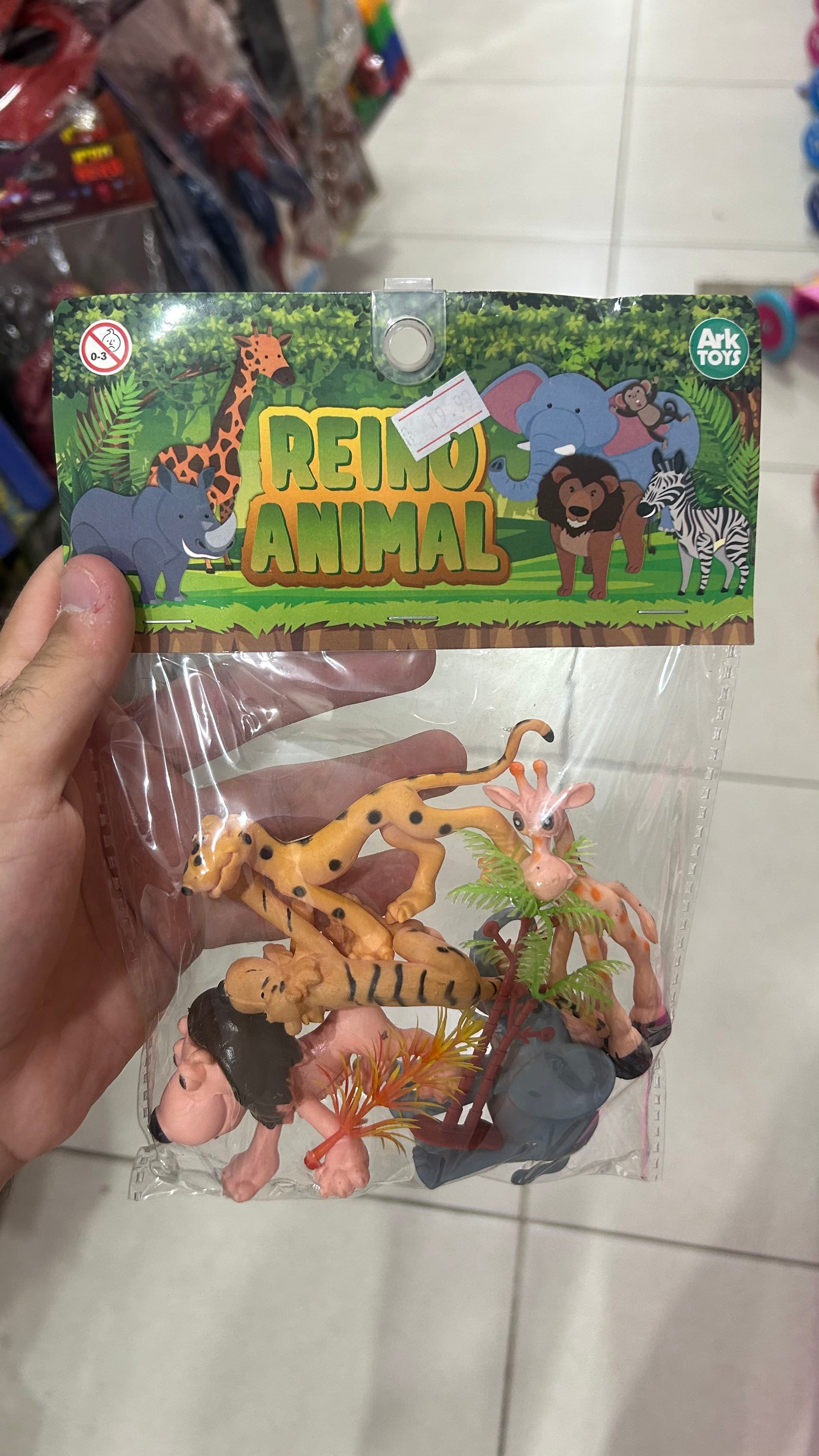 Kit Reino Animal Safari com Miniaturas