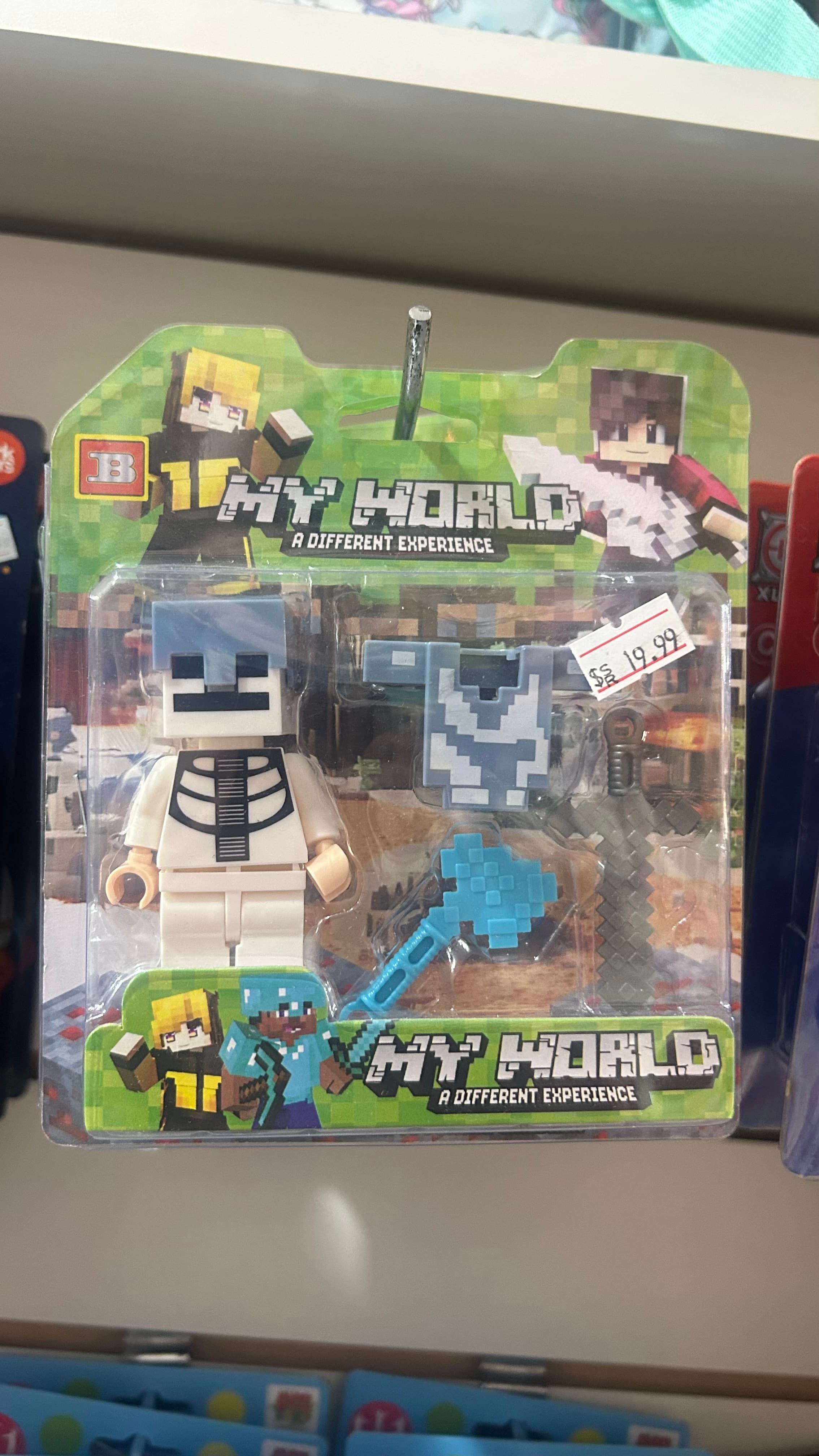 Boneco Lego Minecraft Guerreiro Pixel com Acessórios